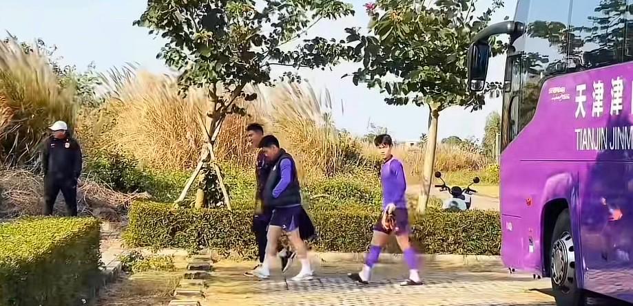 乐鱼体育官方入口-博主：此前传闻离队的门将方镜淇，已出现在津门虎冬训阵容中